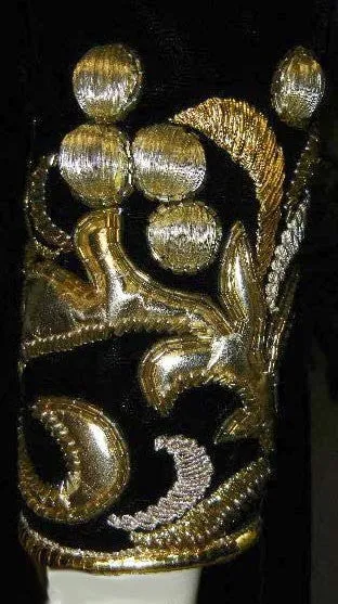 *FROM MY OWN PERSONAL COLLECTION - SOPHISTICATED VINTAGE ONE SHOULDER GODDESS BLACK VELVET & GOLD EVENING GOWN