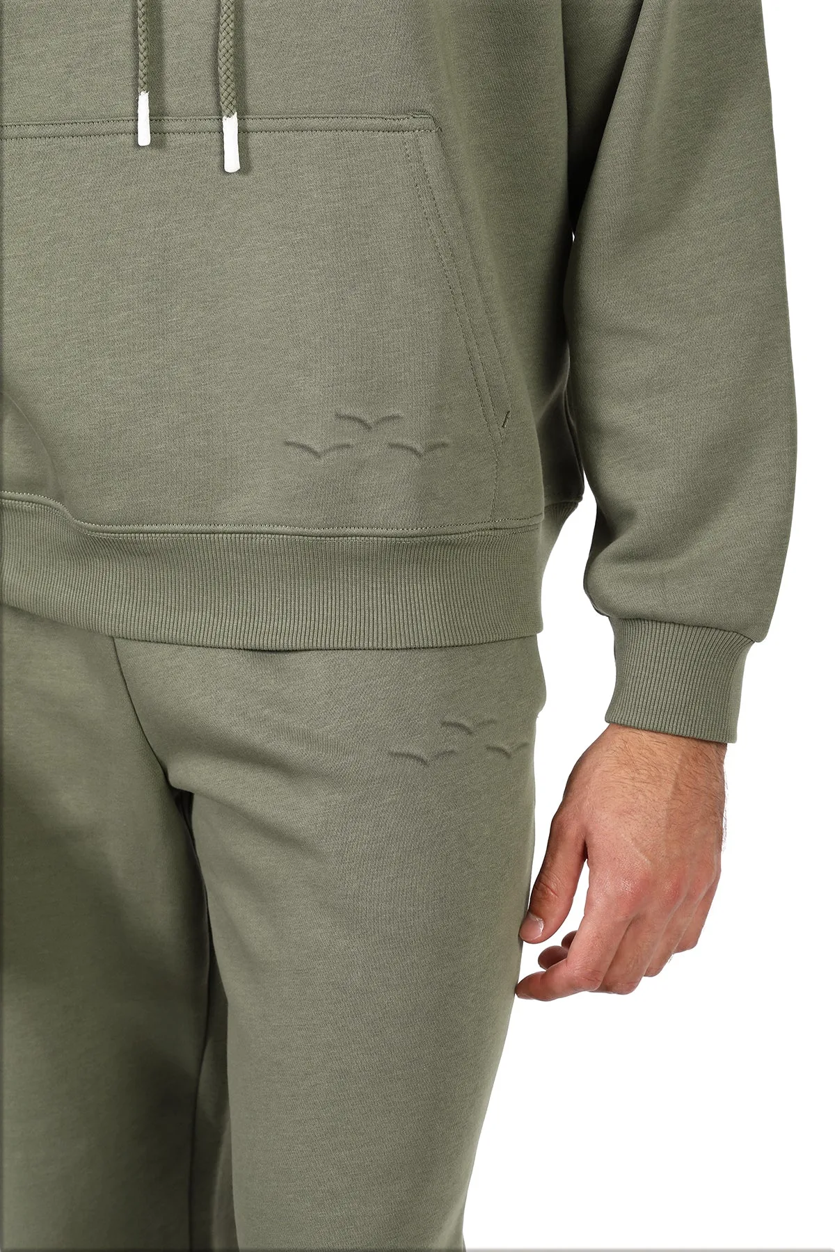 Men’s tracksuit in olive