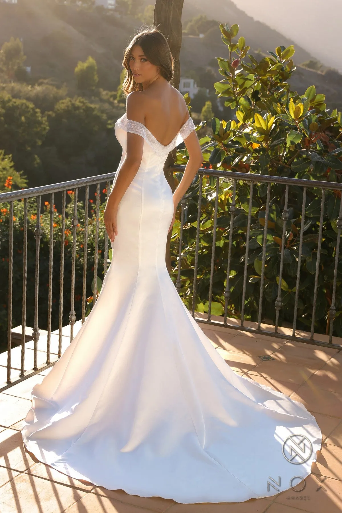 Off Shoulder Wedding Mermaid Gown_JW979
